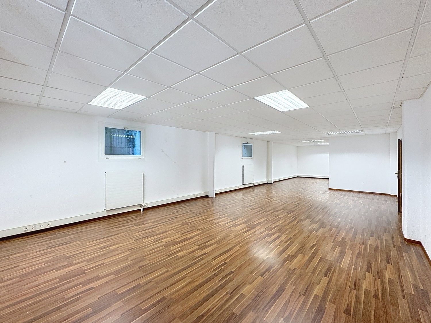 145m² Laden
