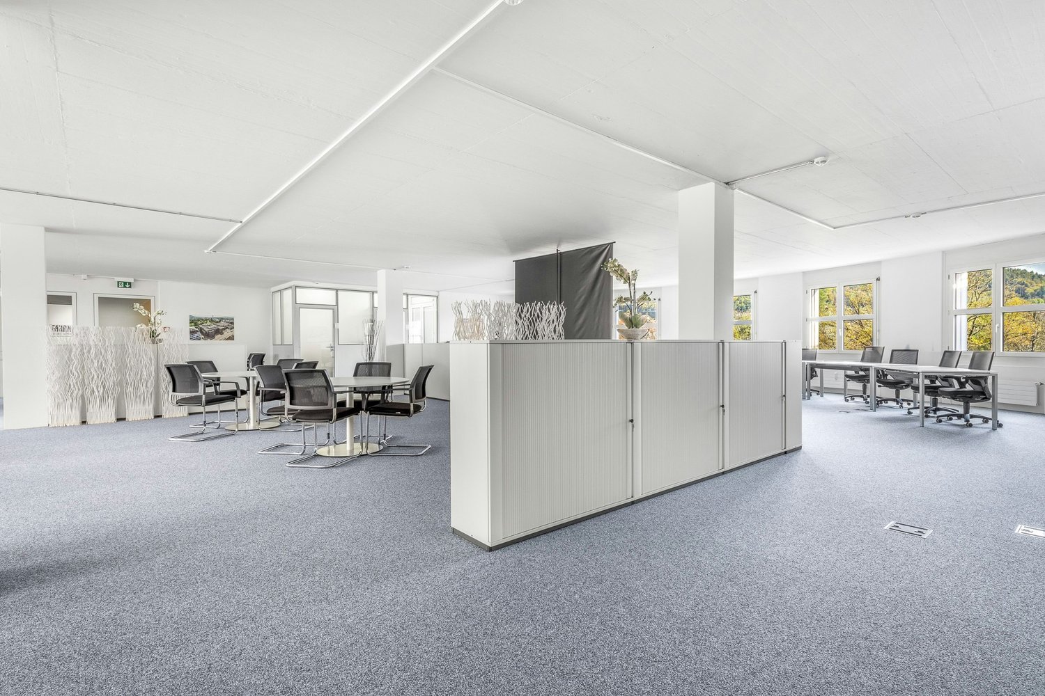 320m² office