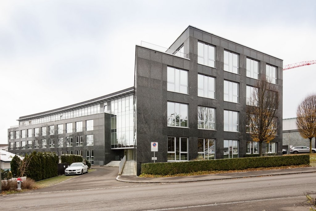 70m² office
