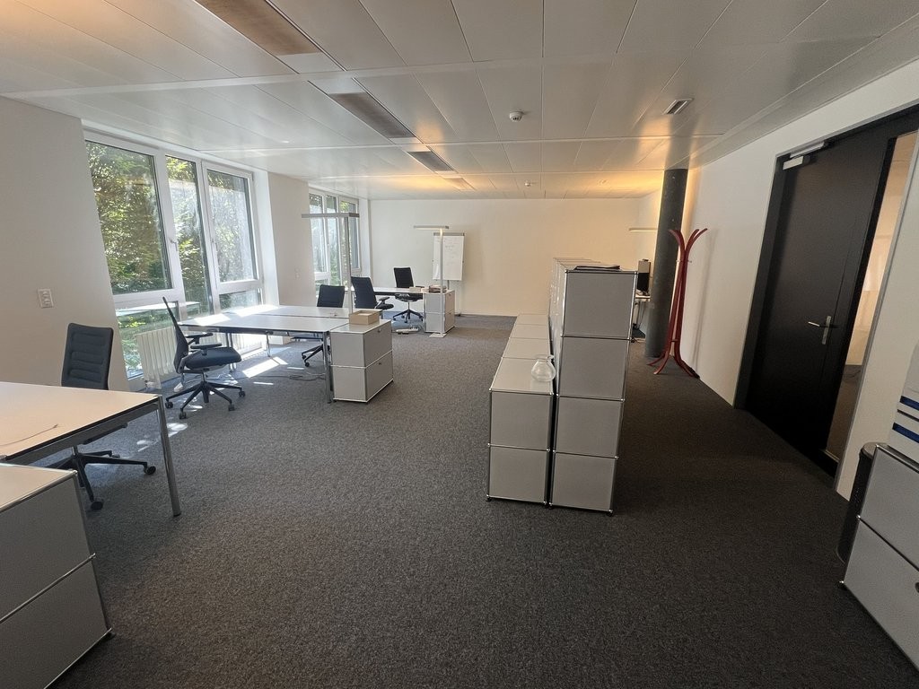 70m² office