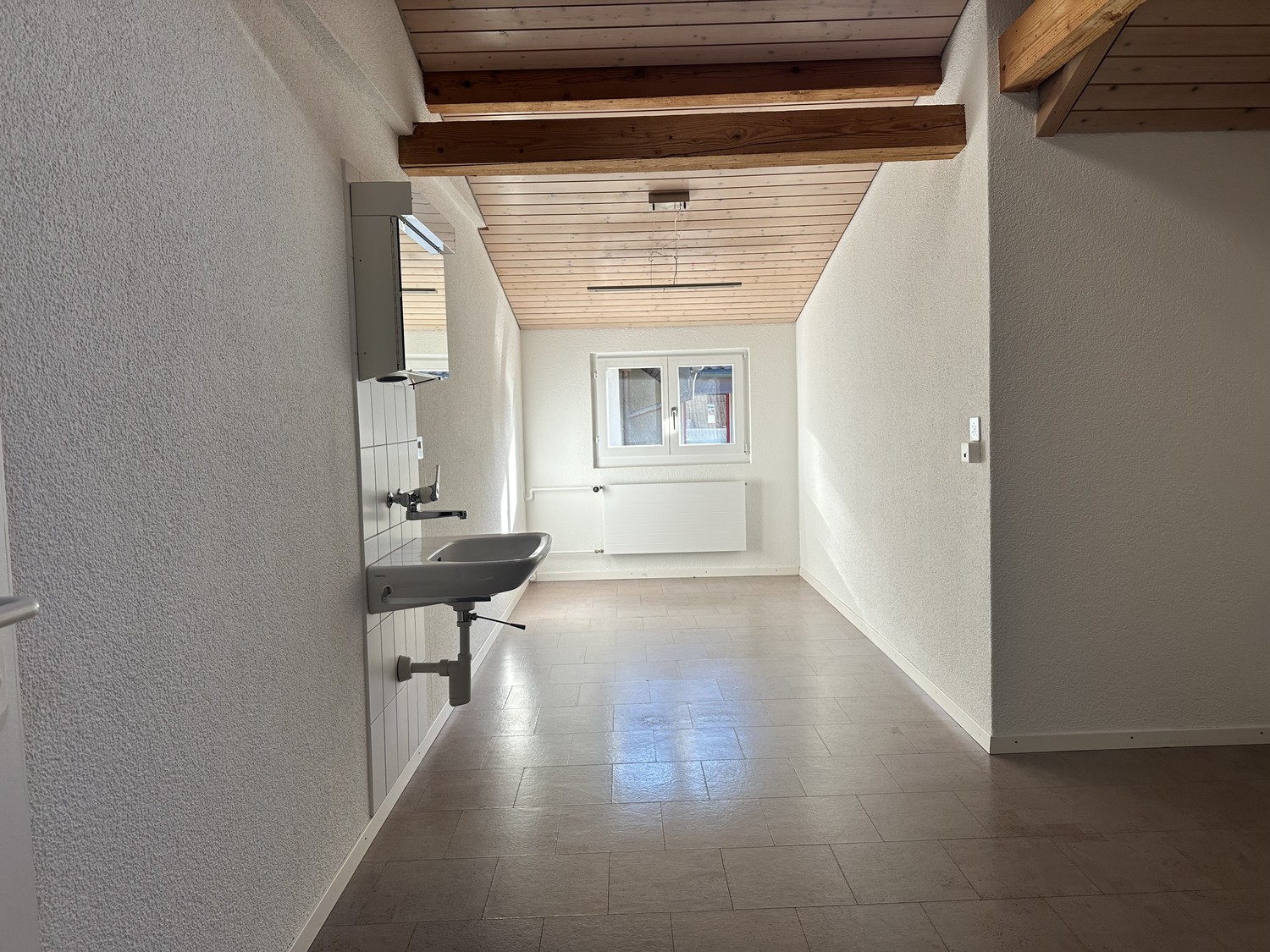 35m² commercial