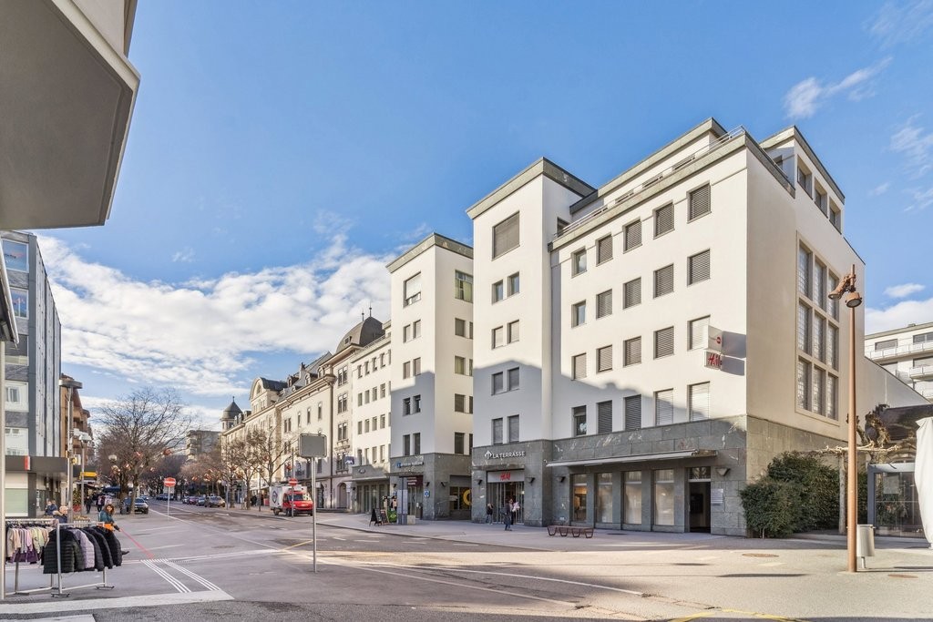 130m² office