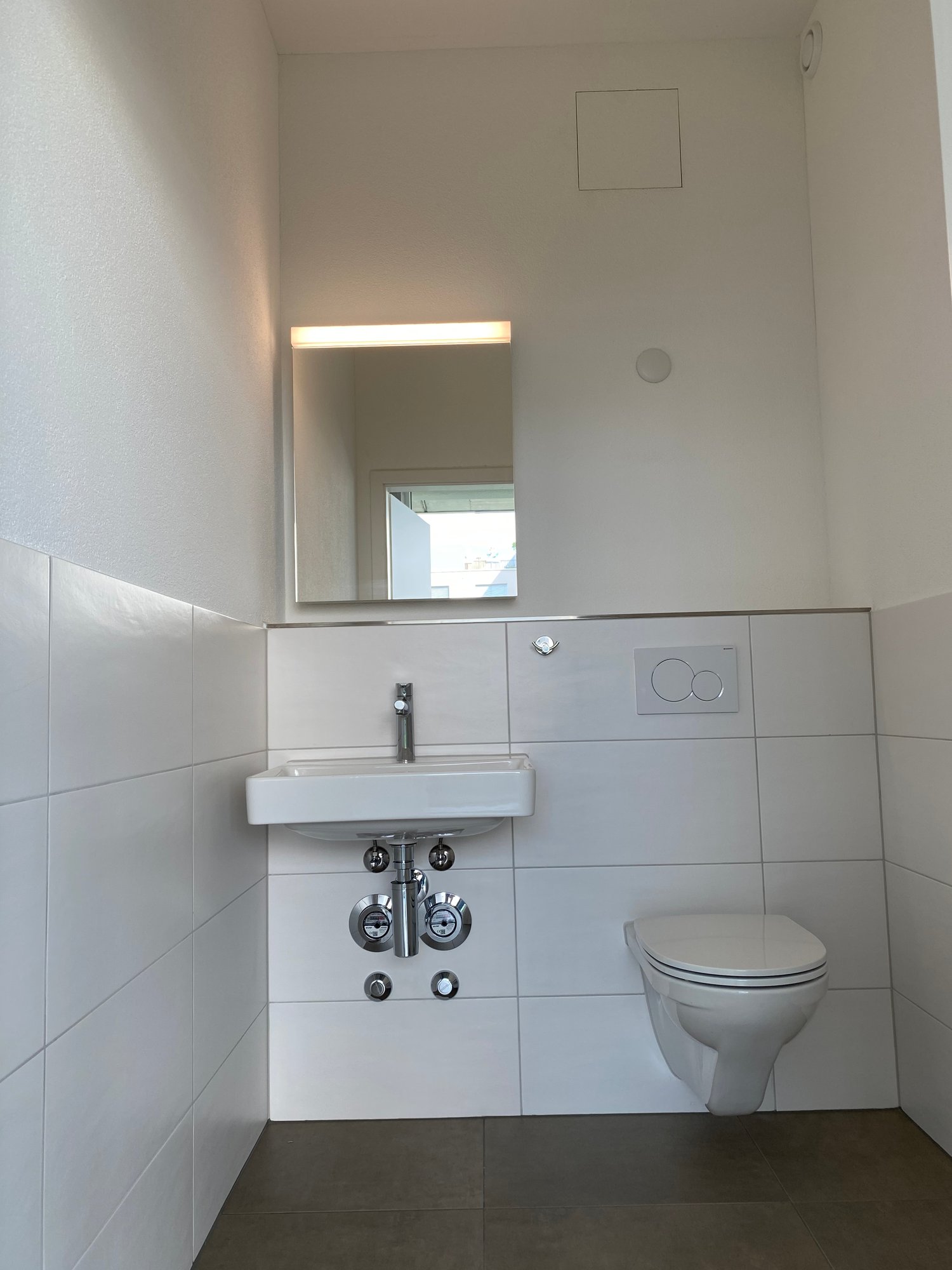 83m² commerciale