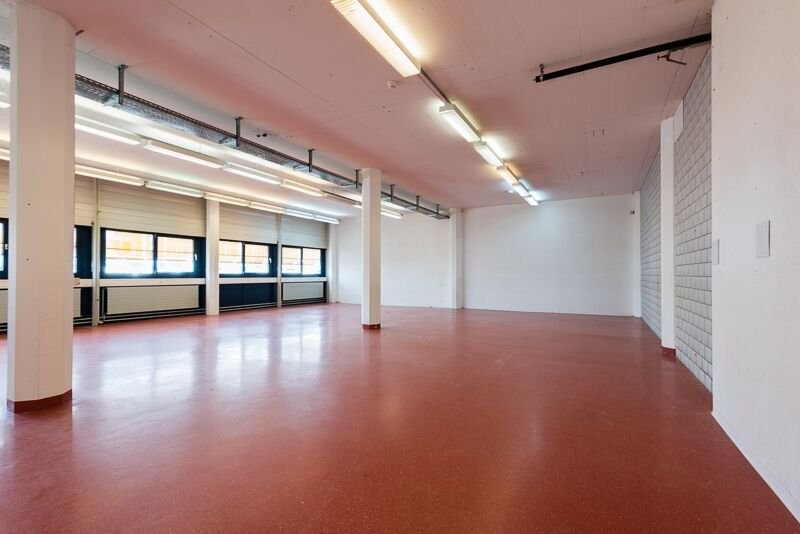 150m² office