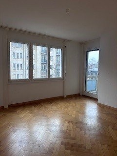 5 rooms apartment