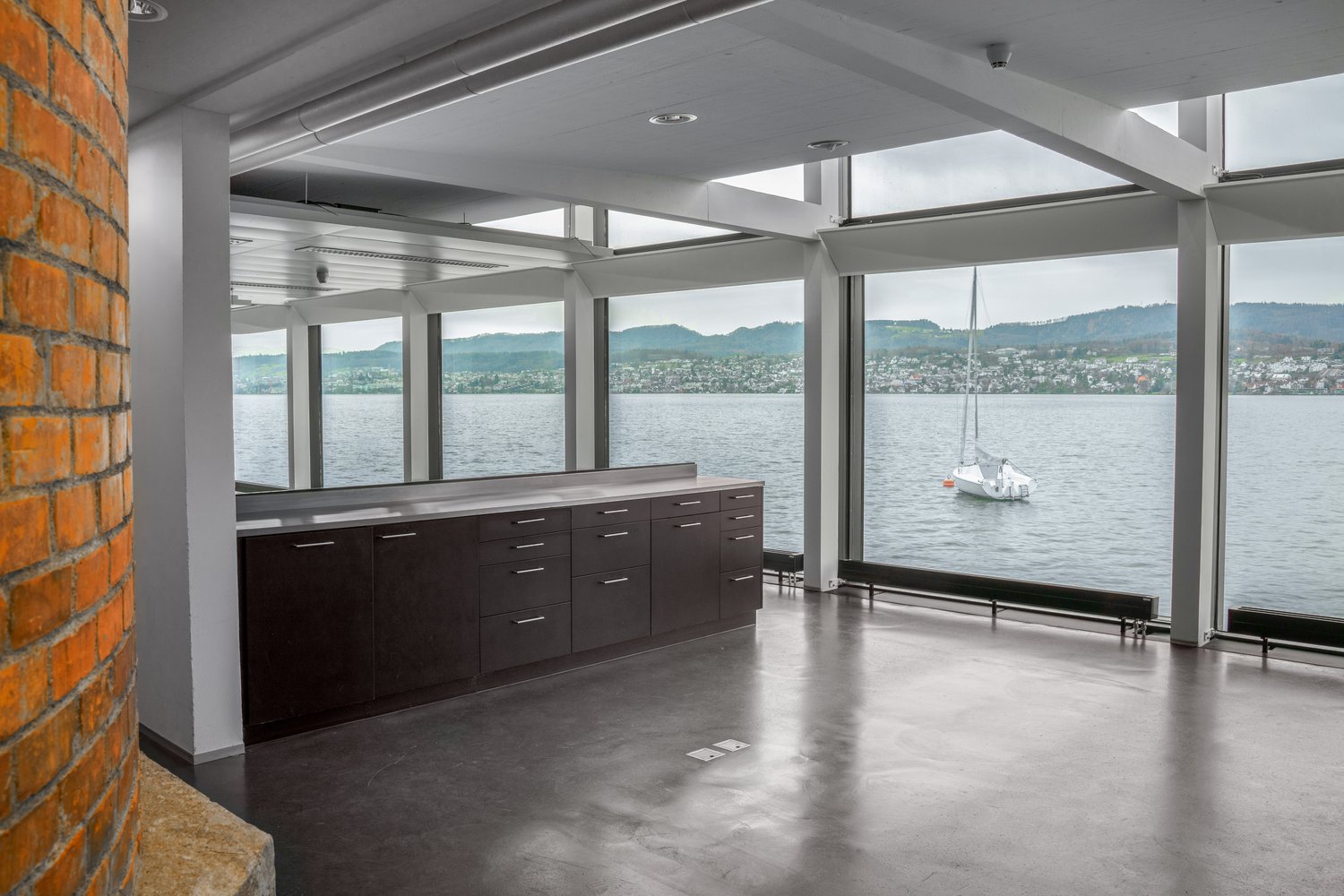 1840m² office
