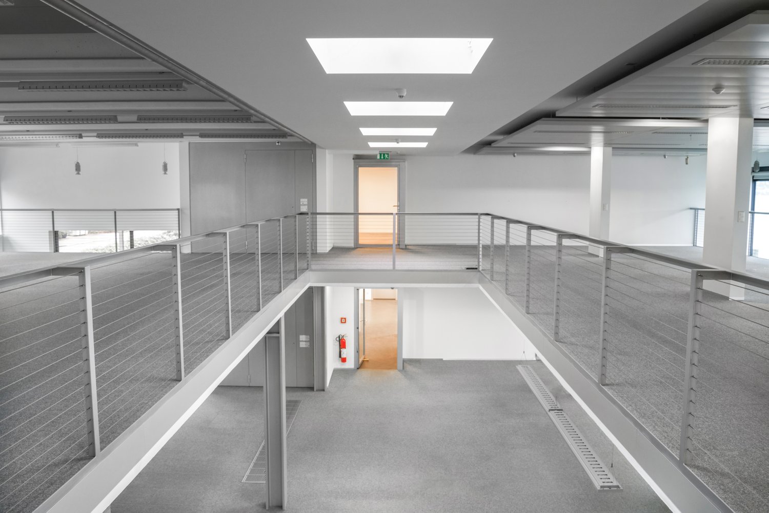 1840m² office