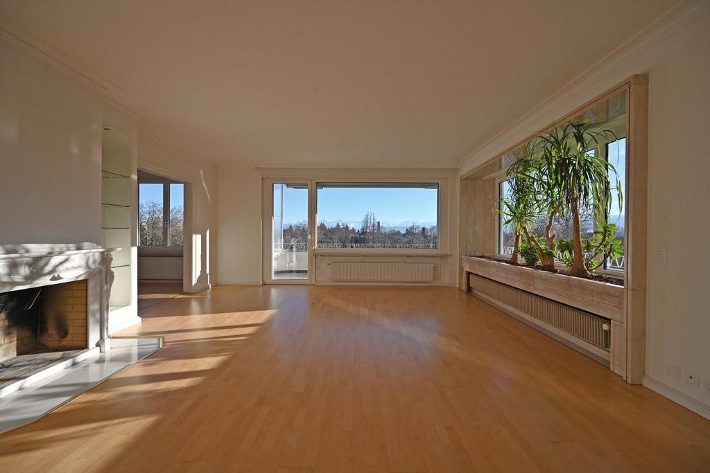 6 rooms apartment