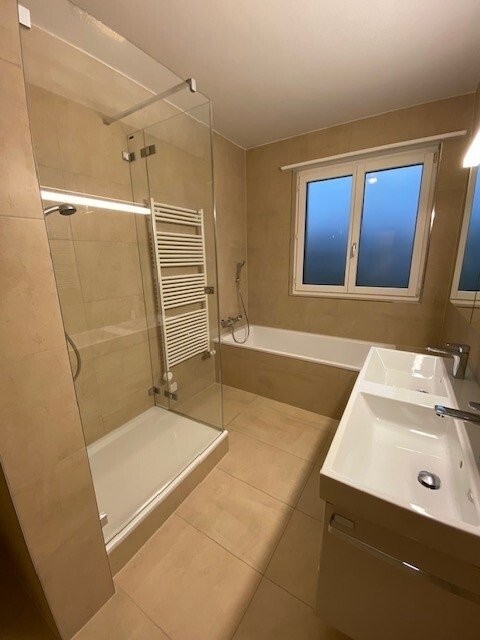 6 rooms apartment