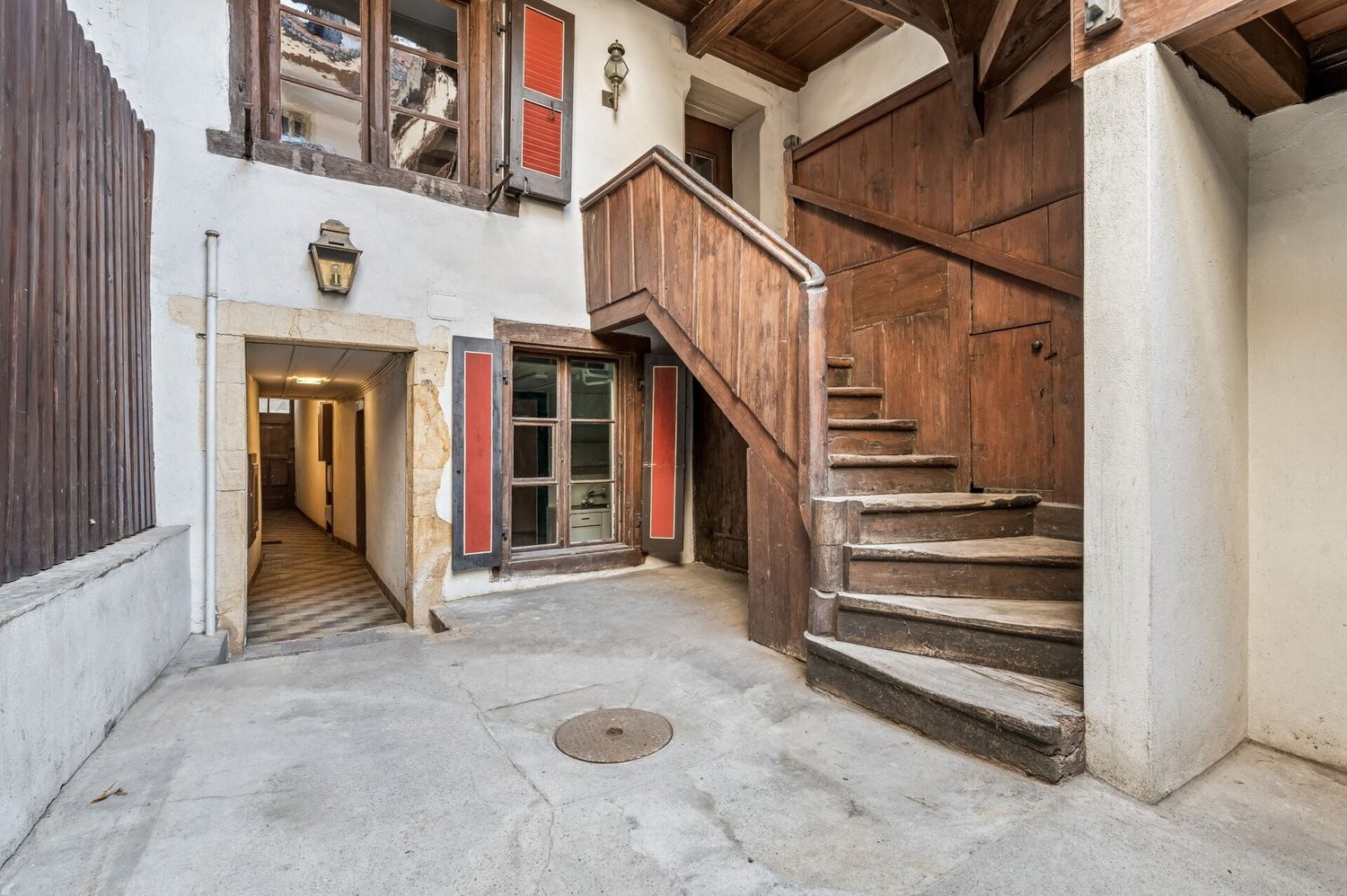 8 ½ rooms multi family house