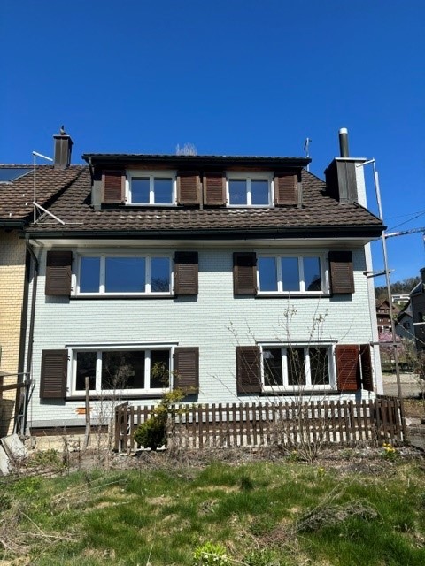 10 rooms row house