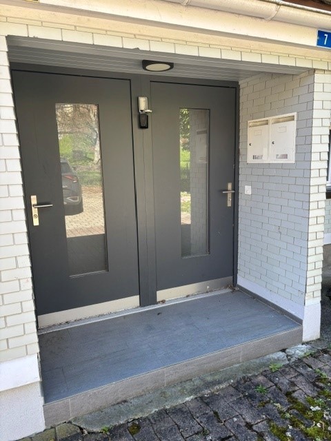 10 rooms row house