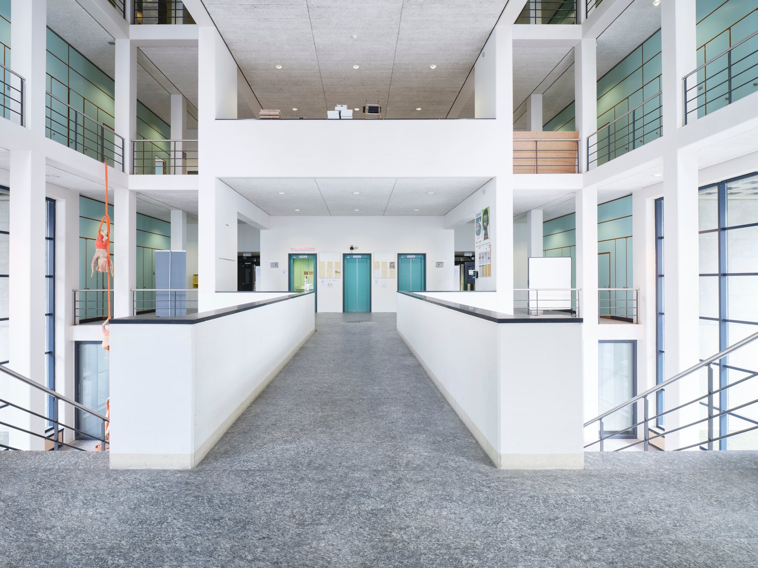 86m² commercial