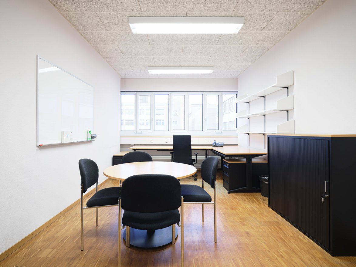86m² commercial