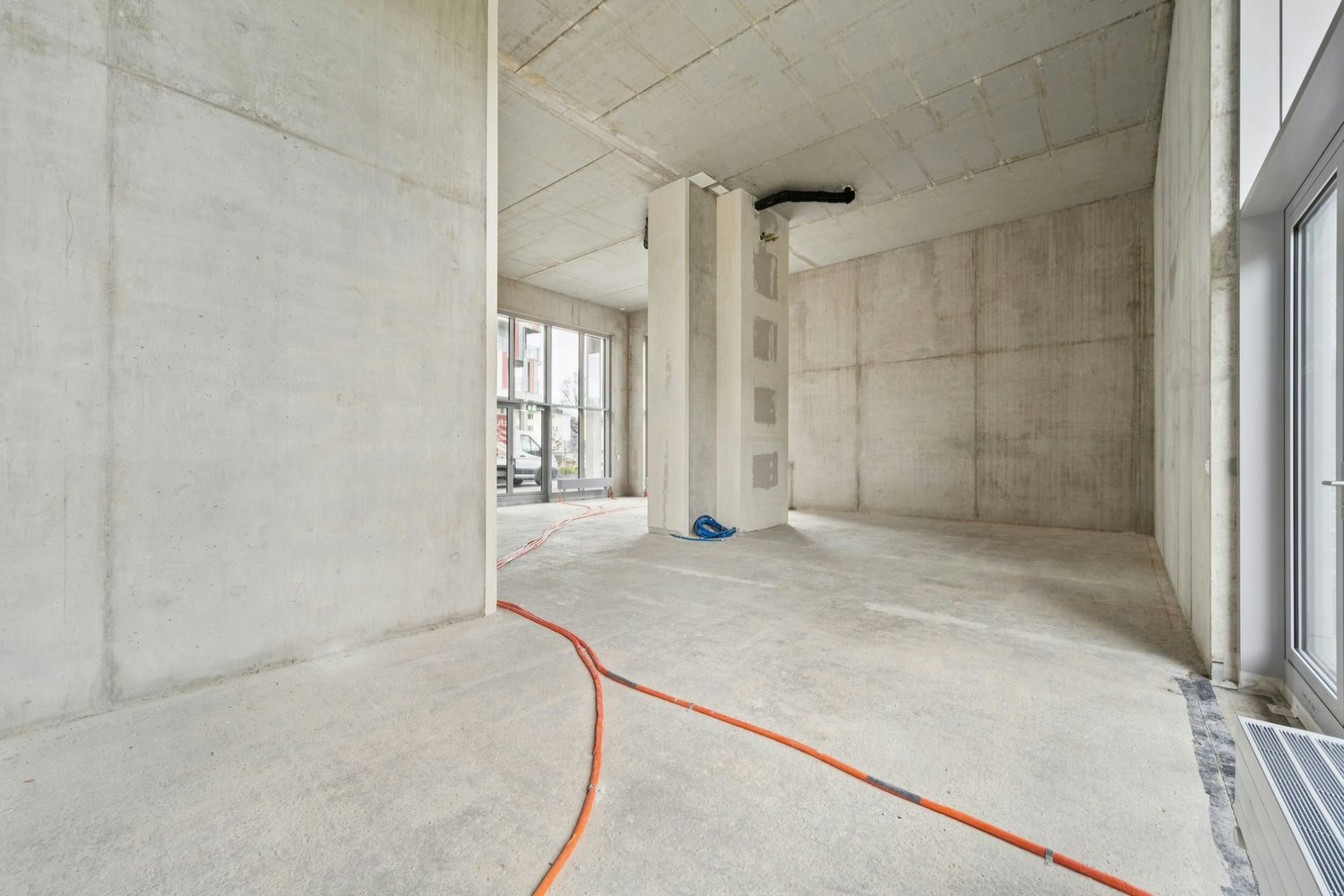146m² commercial