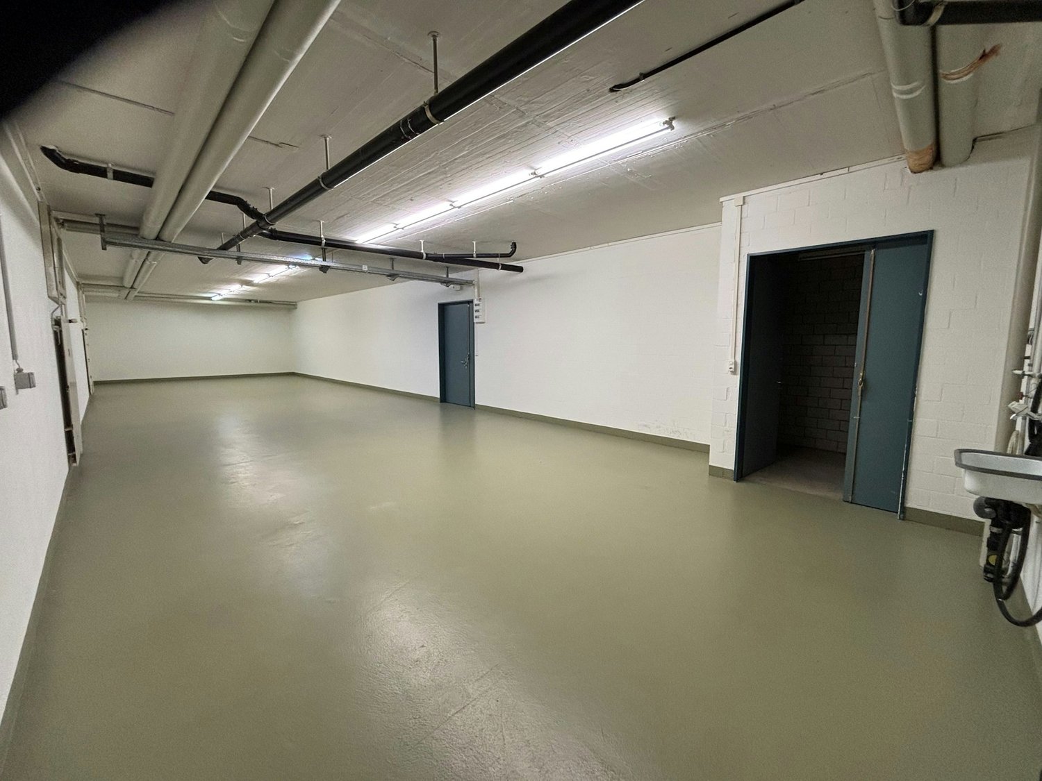 Locale di magazzino di 1158m²