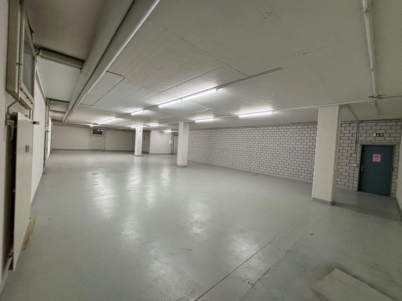Locale di magazzino di 1158m²