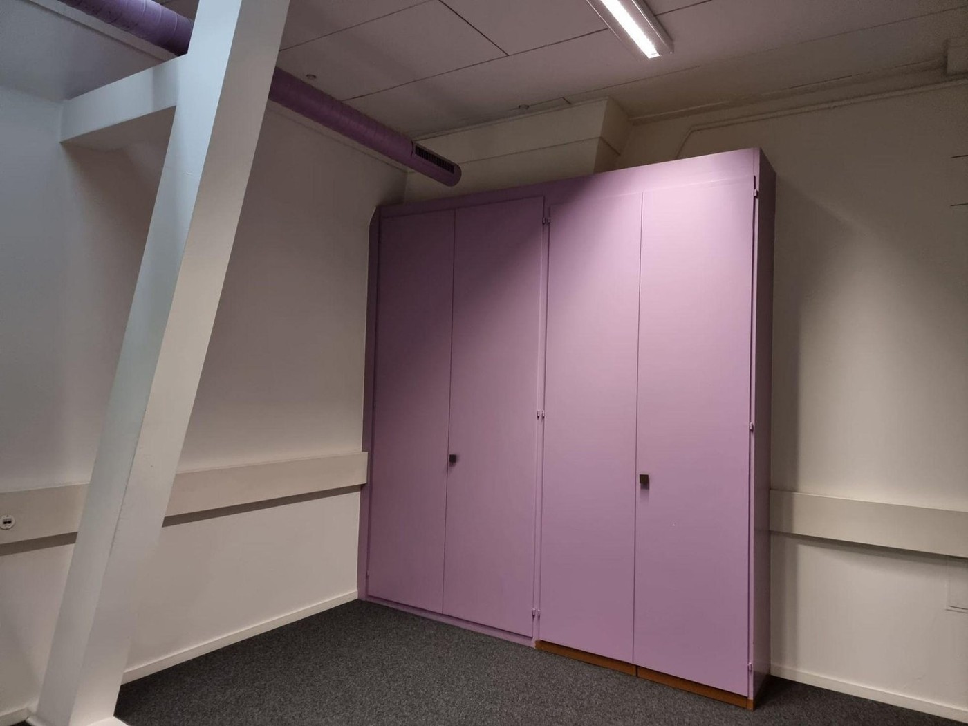 78m² storage room