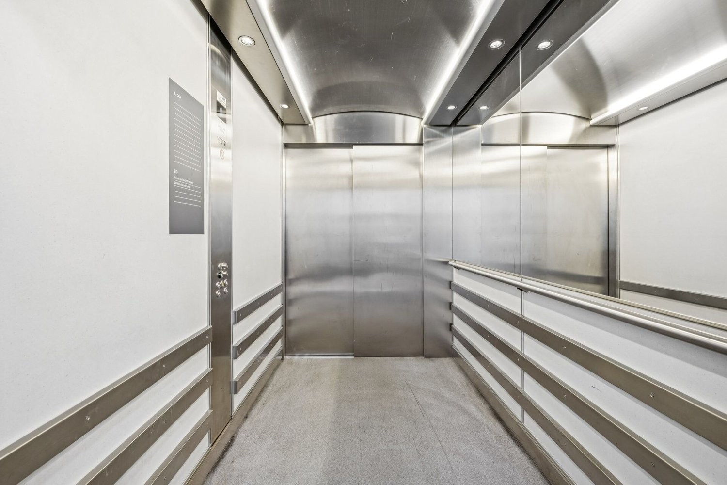 188m² commercial