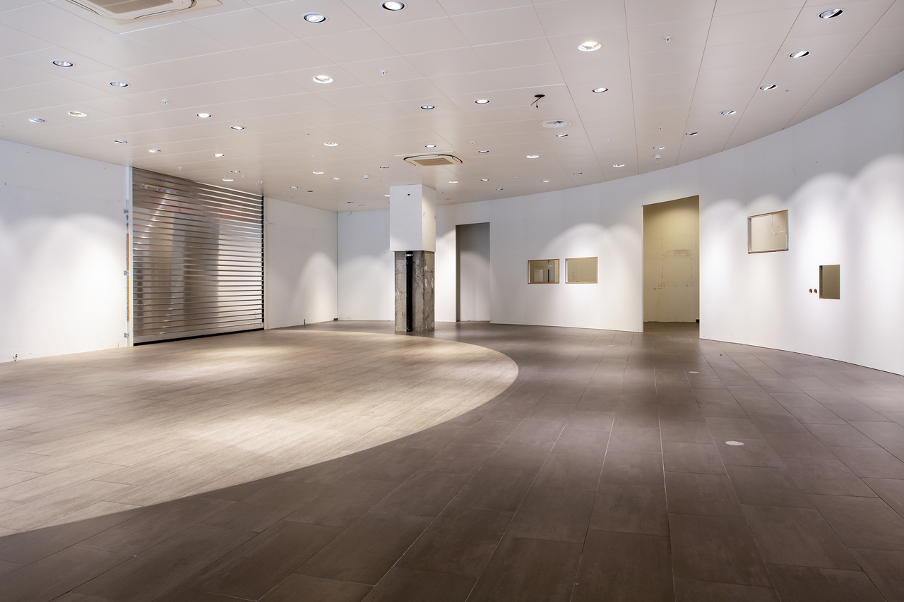 217m² commercial