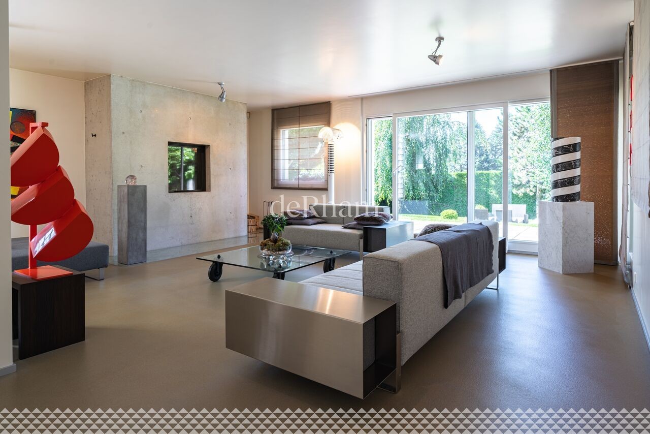 10 rooms villa