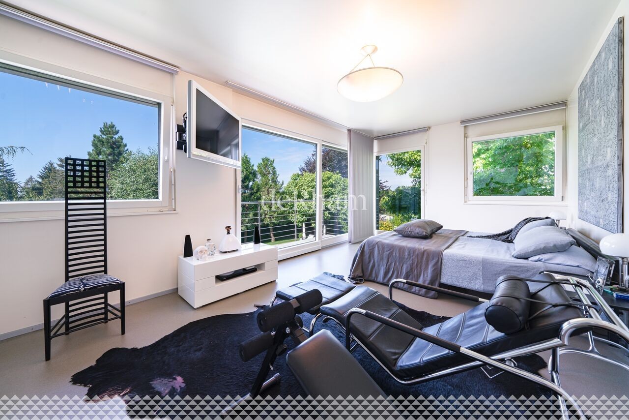 10 rooms villa