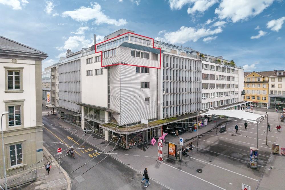 211m² office