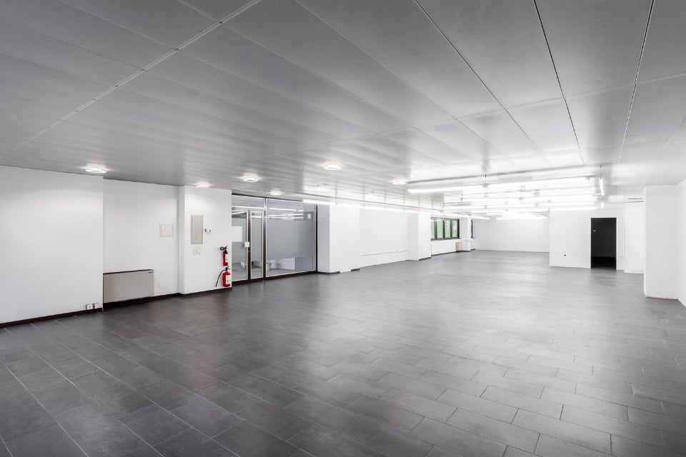 275m² industrial object