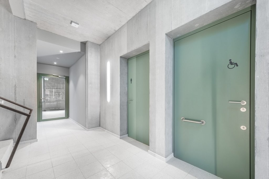 107m² office