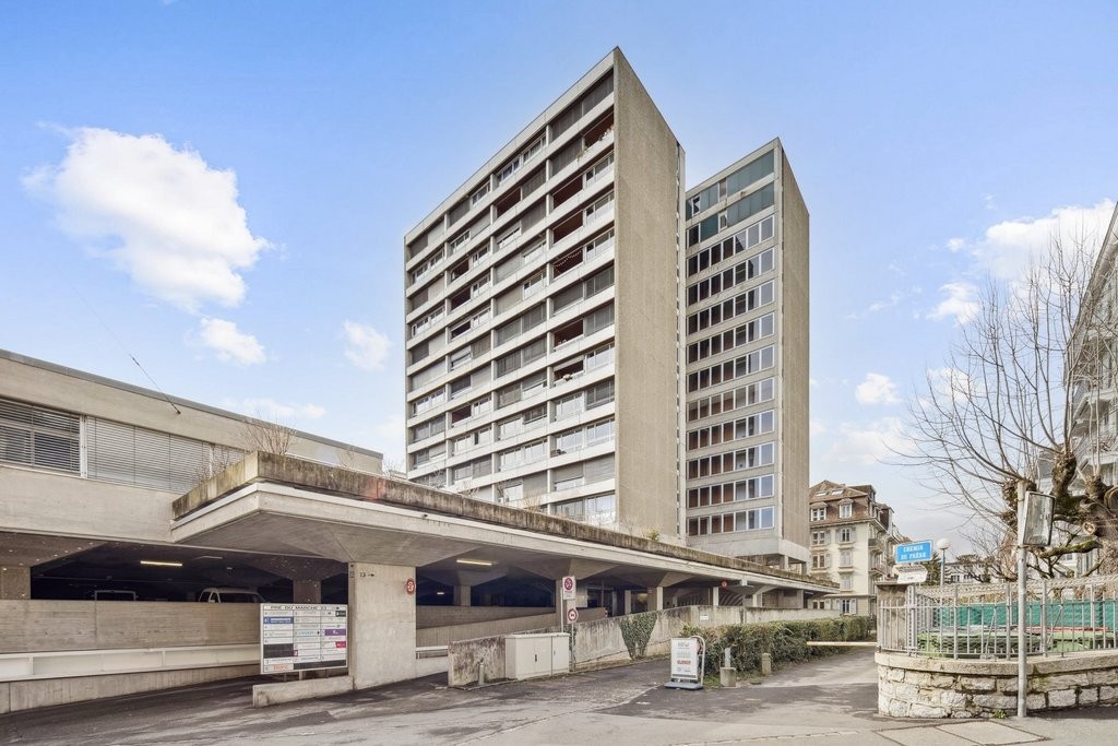 198m² office