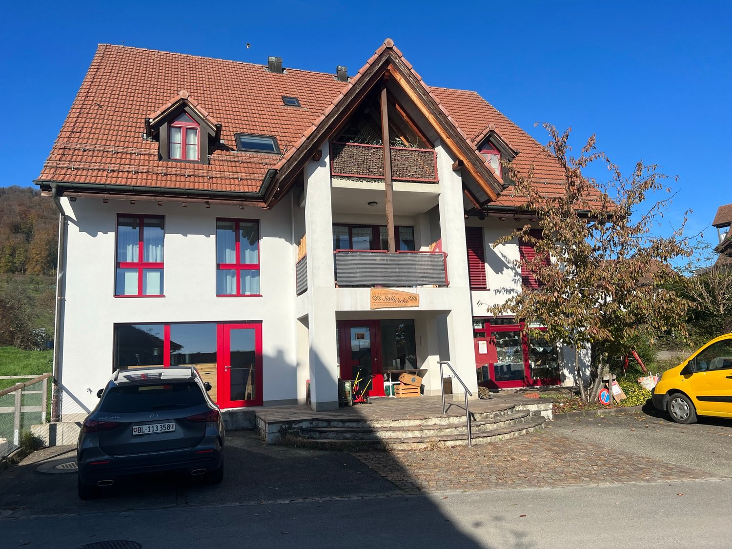 107m² commercial