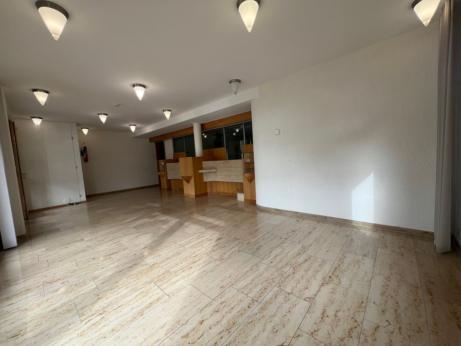 107m² commercial