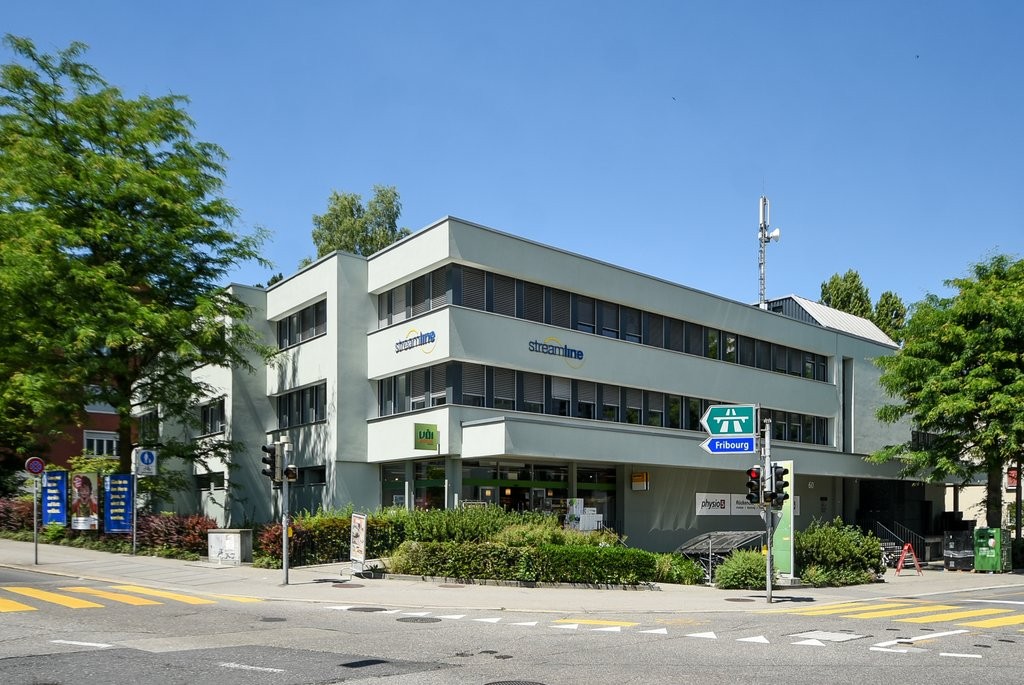 668m² office