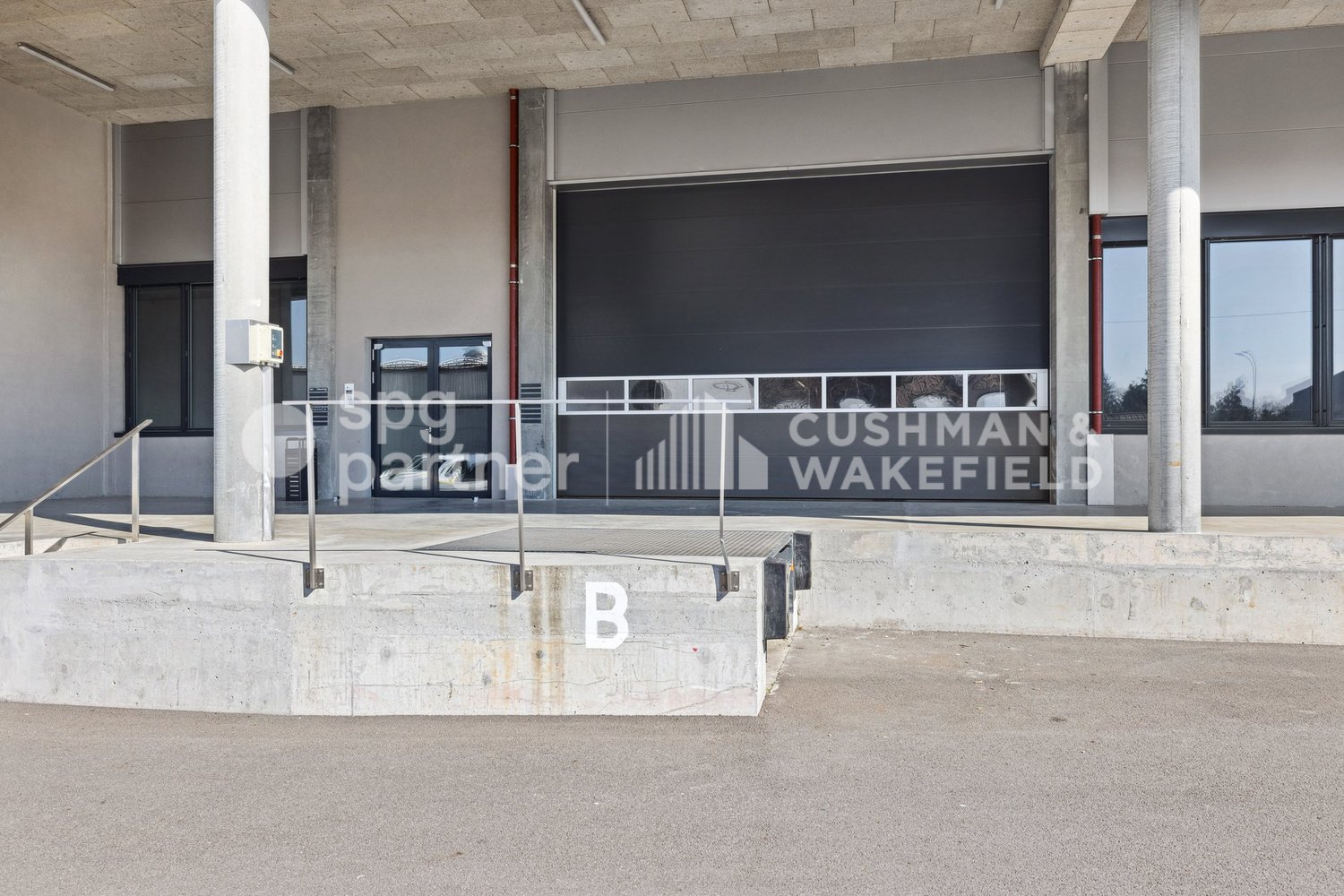 500m² commercial
