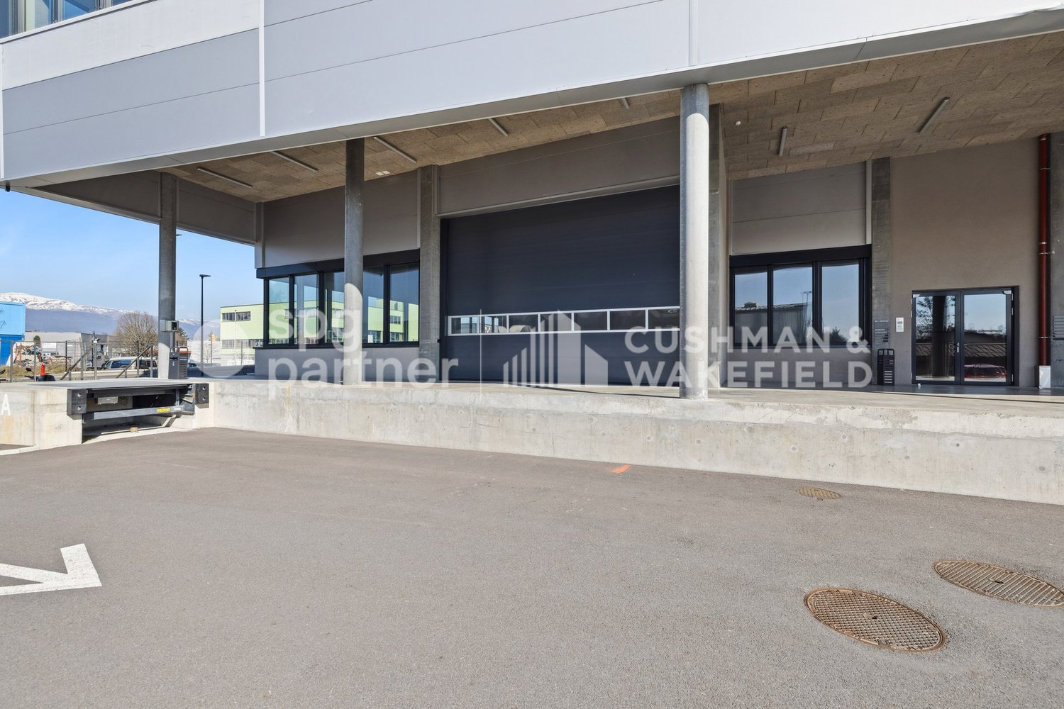 500m² commercial