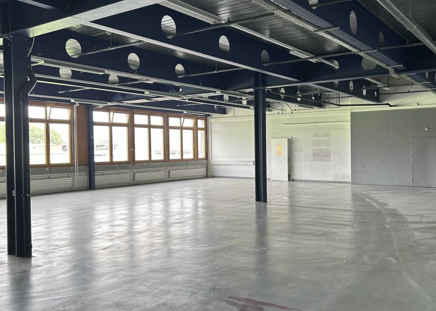 300m² industrial object