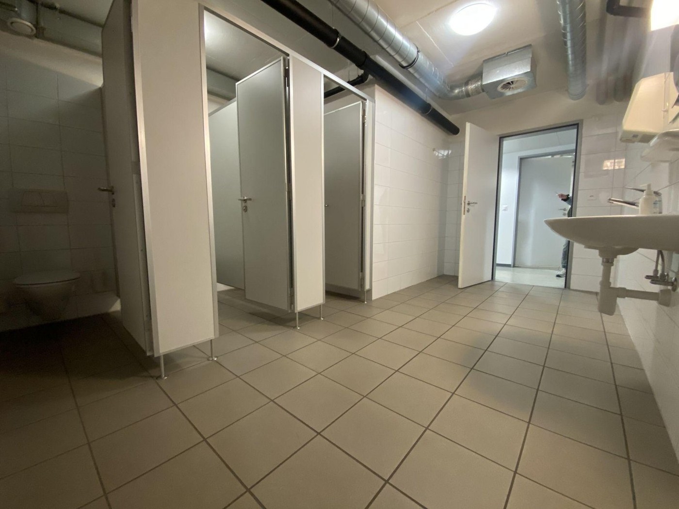 470m² commercial