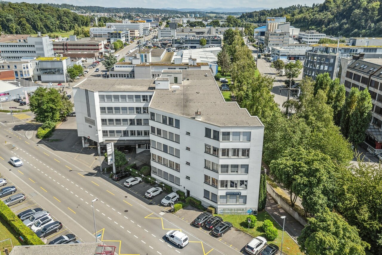 147m² office