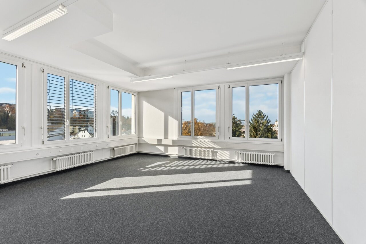 147m² office