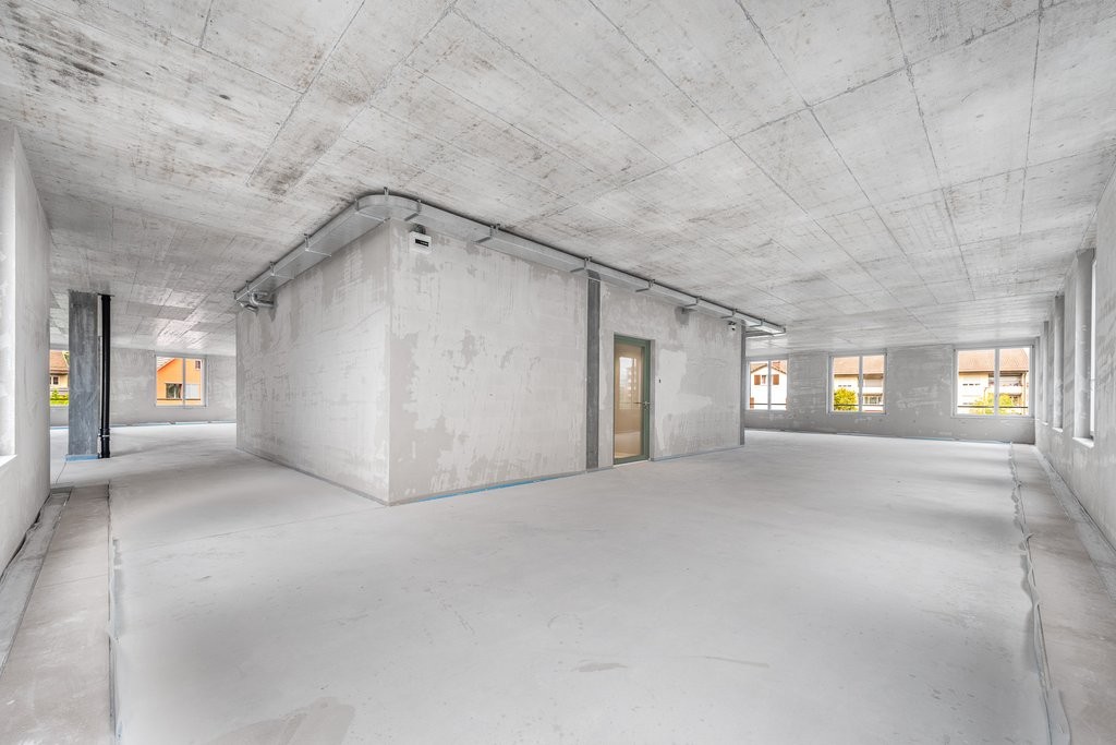 260m² office