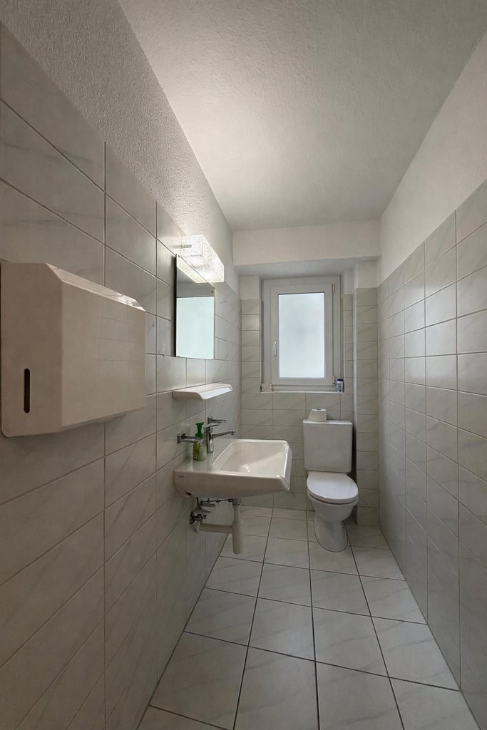 134m² office