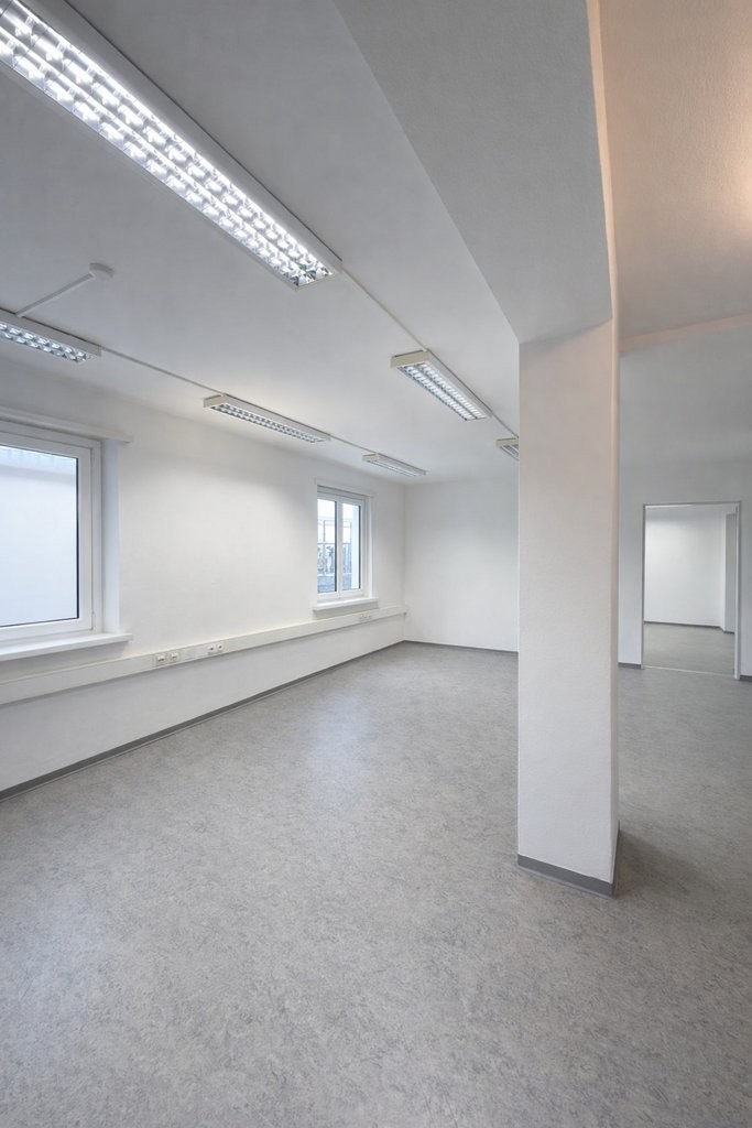 134m² office