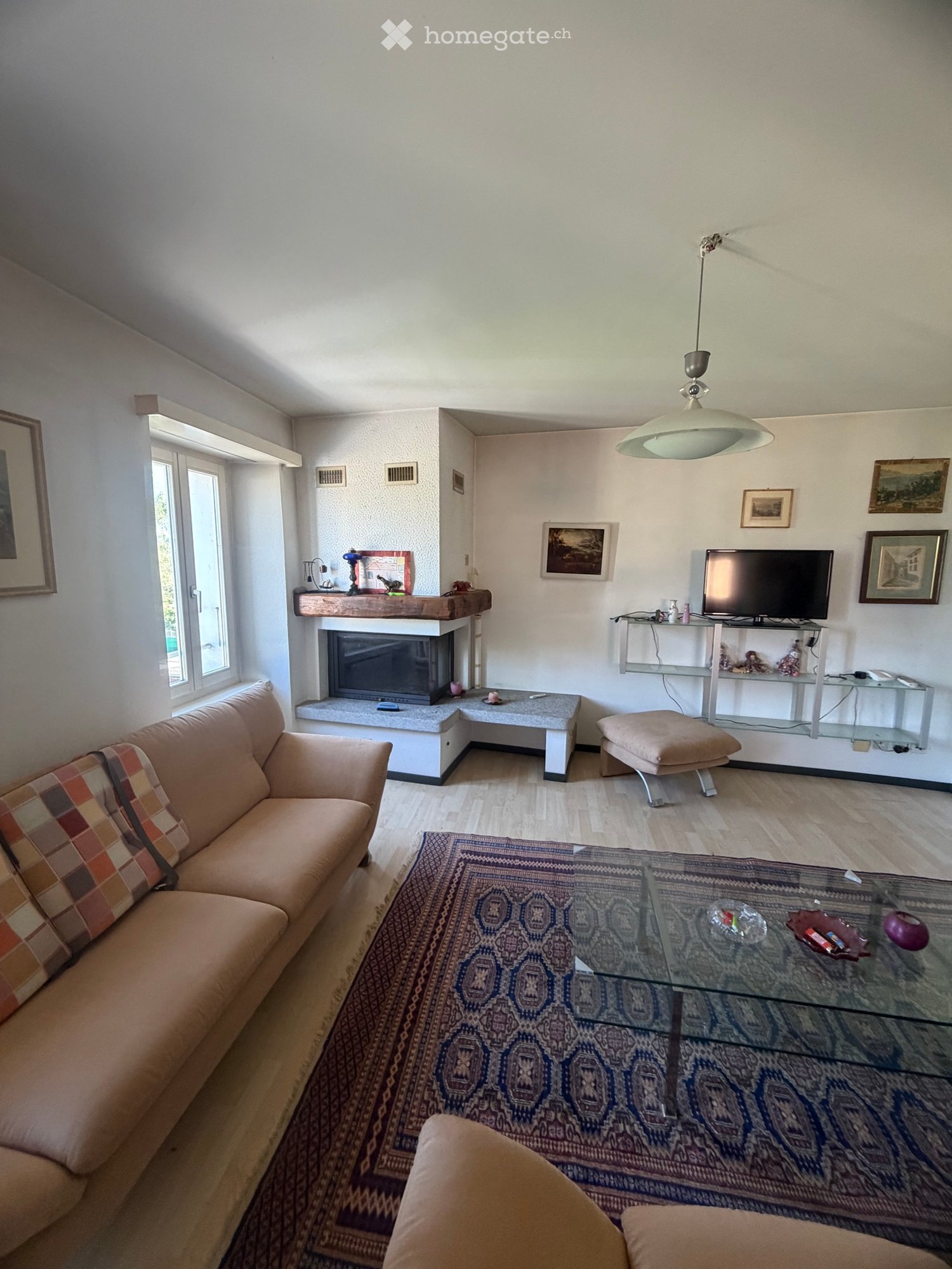 5 rooms apartment