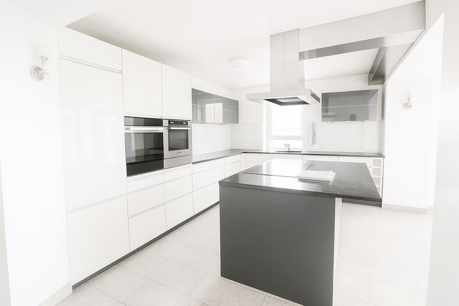 10 rooms apartment