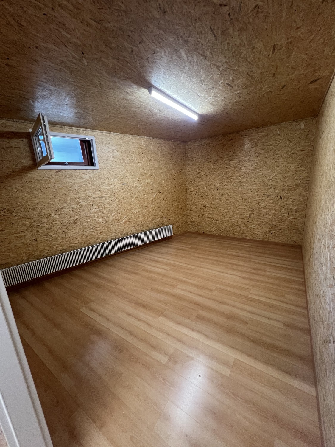 16-16m² commercial