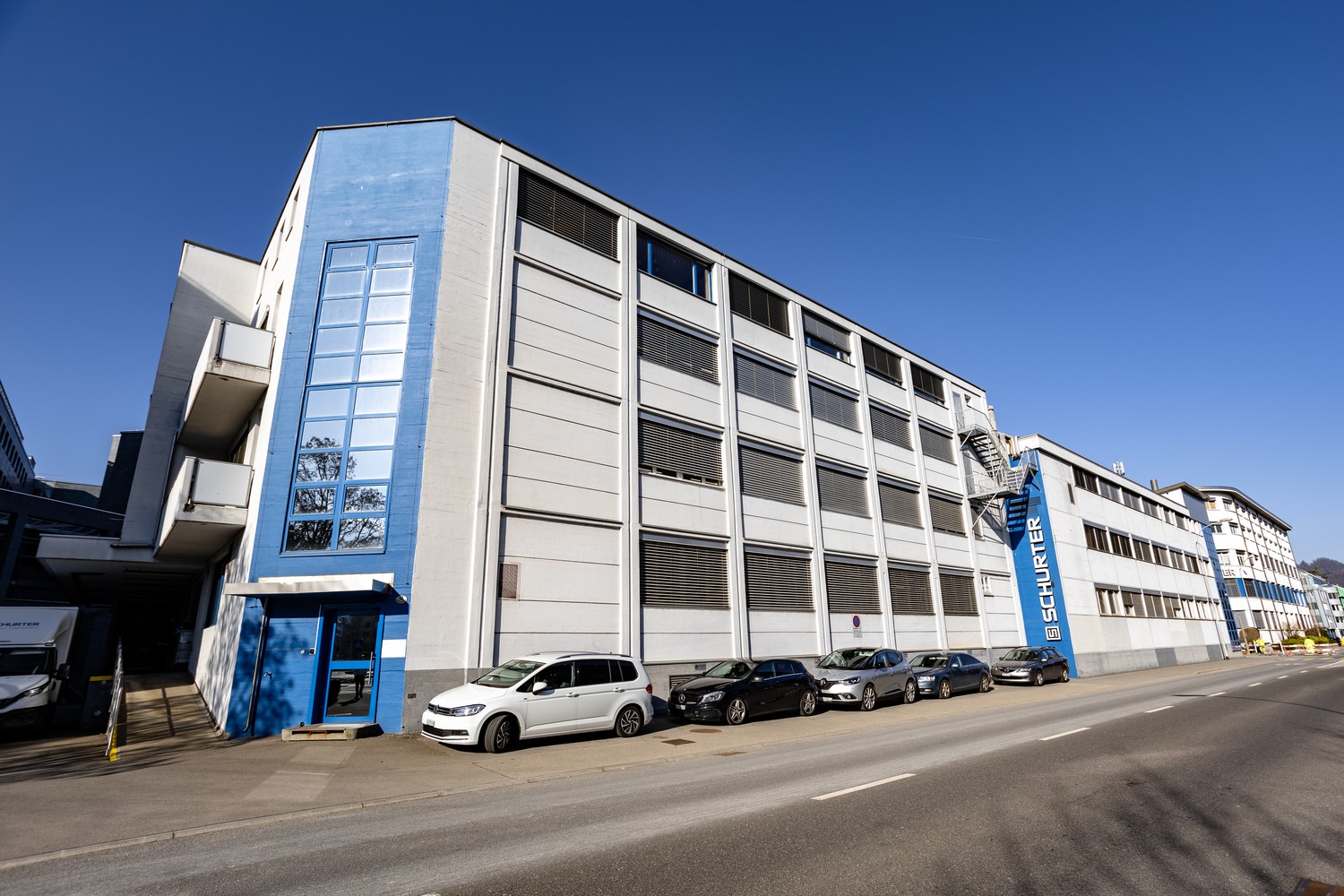 3800m² commercial