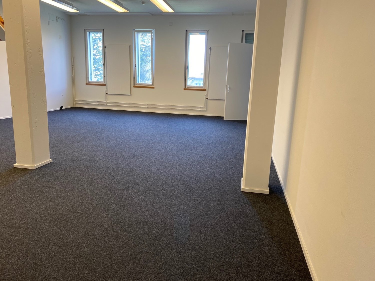 76m² storage room