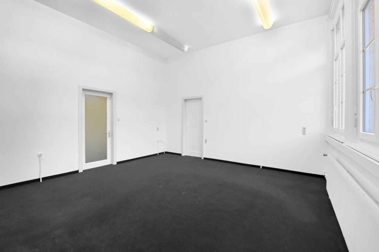 50m² office