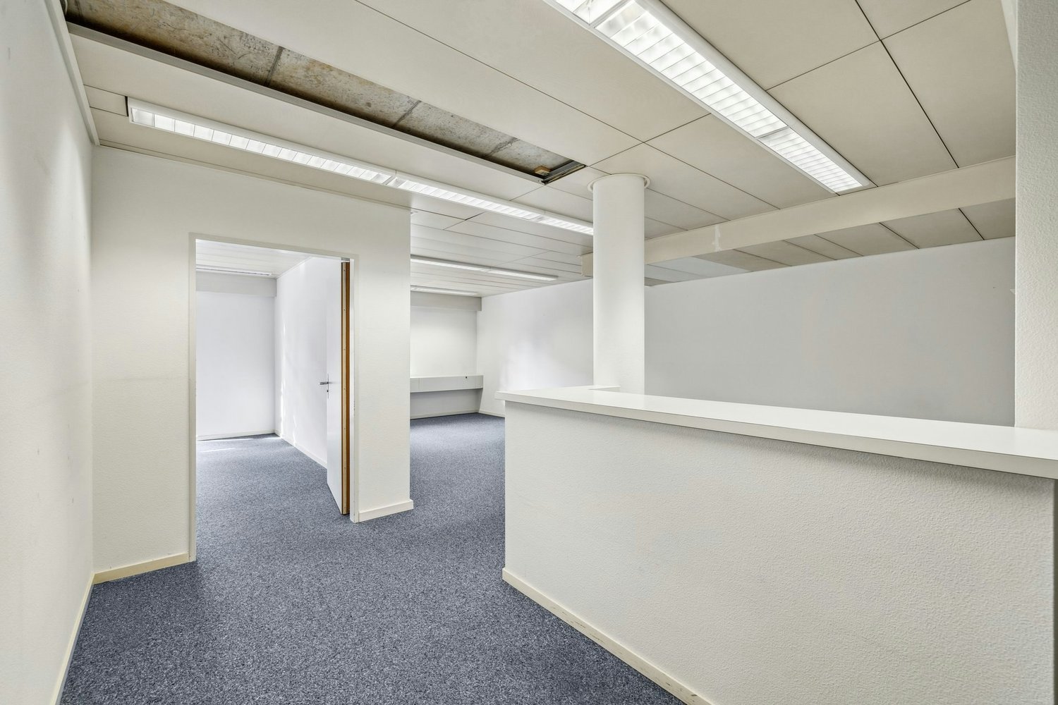 475m² office