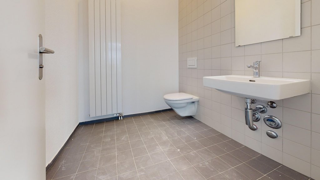 276m² office